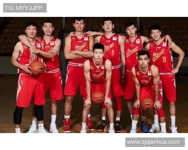 南京羽毛球队在比赛中的盯防策略分析与成败得失探讨 南京羽毛球队在比赛中的盯防策略分析与成败得失探讨