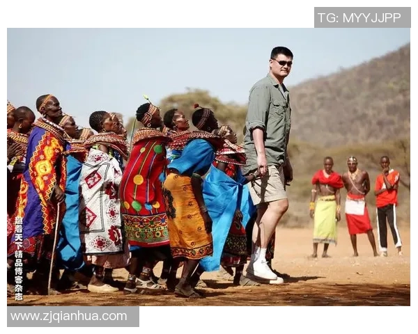 姚明与徐峥亲密合影展现友谊与合作的精彩瞬间 姚明与徐峥亲密合影展现友谊与合作的精彩瞬间