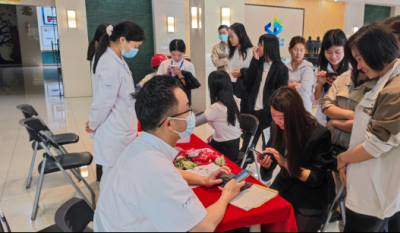 切脉问诊送健全，暖心服务进企业——岳阳J9直营集团携手广瑞医疗发展“健全进企业”义诊活动